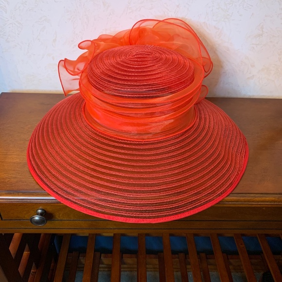 Giovannio New York Red Hat with Adjustable Fit Band - Picture 9 of 11